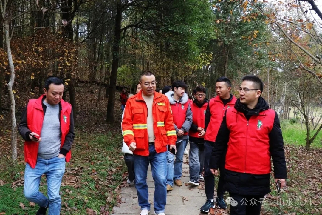 小林长 | 党建红引领生态绿·小林长共建美家园——都溪林场巡林护林生态文明志愿服务示范活动举行